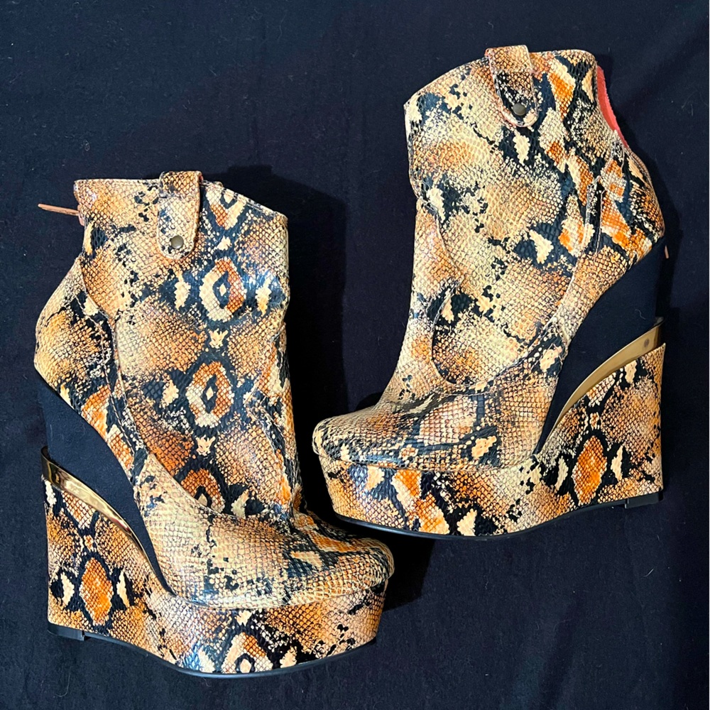 Python Snake Print Platforms Size 10 - image 1